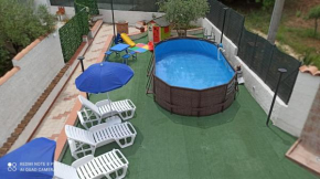 Villa Sunflowers, piscina, privacy e aria c., mare a 5 min.